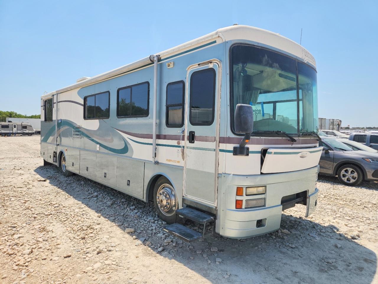 2000 FLEETWOOD DISCOVERY | 4UZ6XFBA2YCG67224 | UPCARS