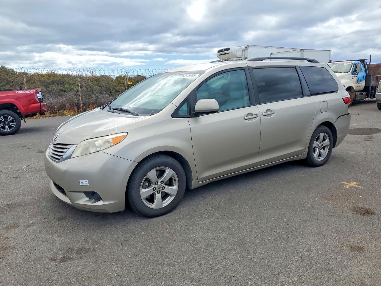 2016 TOYOTA SIENNA LE | 5TDKK3DC0GS737506 | UPCARS