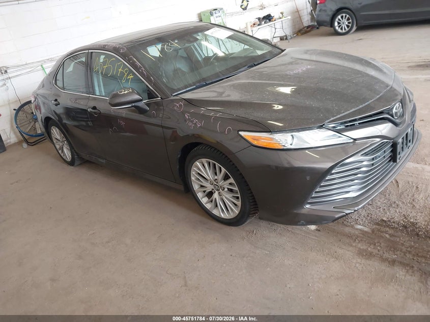 2018 TOYOTA CAMRY XLE | 4T1B11HK4JU041433 | UPCARS