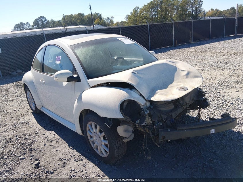 2004 VOLKSWAGEN NEW BEETLE GLS 2.0L | 3VWCK31C74M422669 | UPCARS