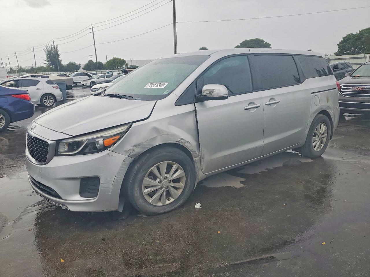 2018 KIA SEDONA LX | KNDMB5C11J6406784 | UPCARS