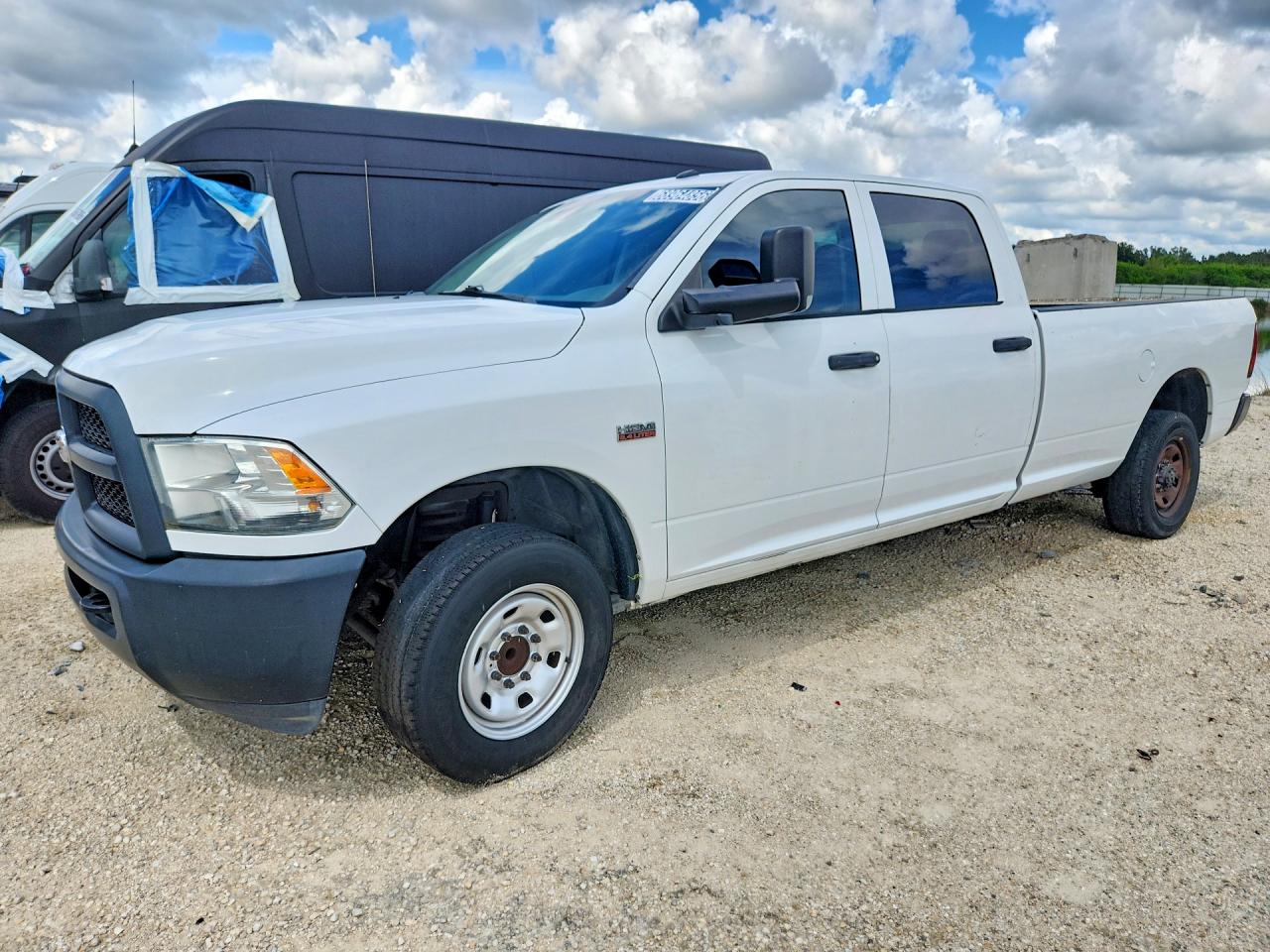 2018 RAM 2500 ST | 3C6UR4HJ4JG212075 | UPCARS