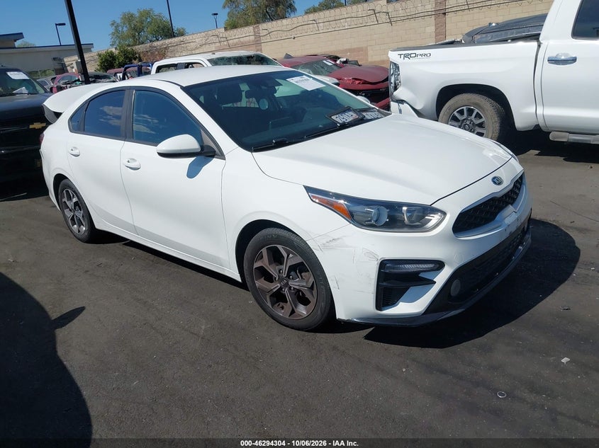2019 KIA FORTE LXS | 3KPF24AD4KE138681 | UPCARS