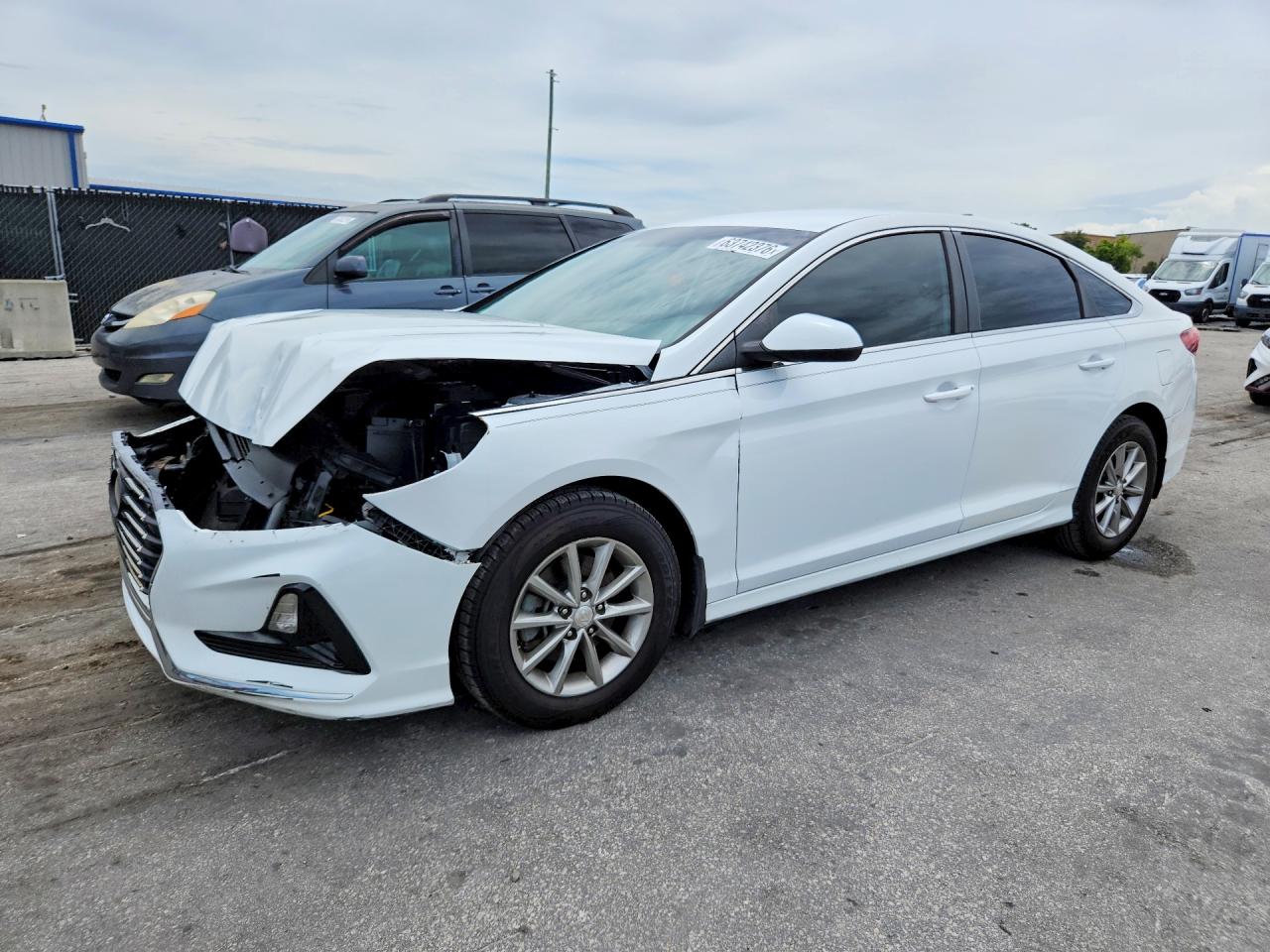 2018 HYUNDAI SONATA SE | 5NPE24AF5JH678659 | UPCARS