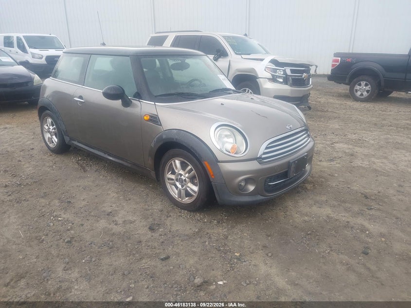 2011 MINI COOPER | WMWSU3C58BT098635 | UPCARS