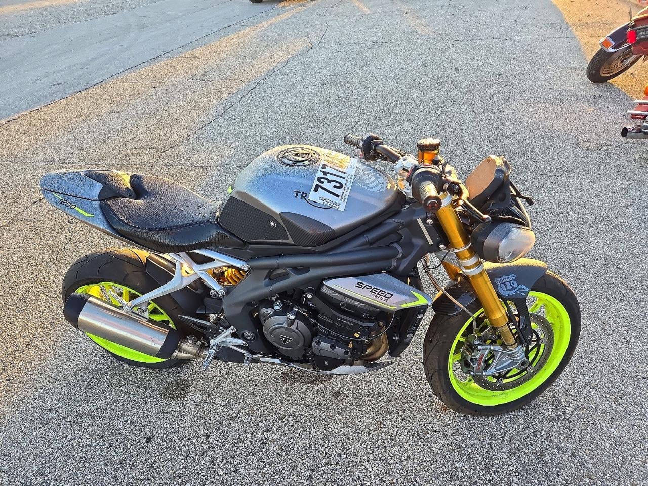2022 TRIUMPH MOTORCYCLE SPEEDTRIPL 1200 RS | SMTP01ST7NTAG5557 | UPCARS