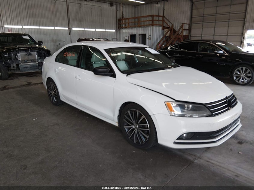 2015 VOLKSWAGEN JETTA 1.8T SPORT | 3VWD17AJ4FM425223 | UPCARS