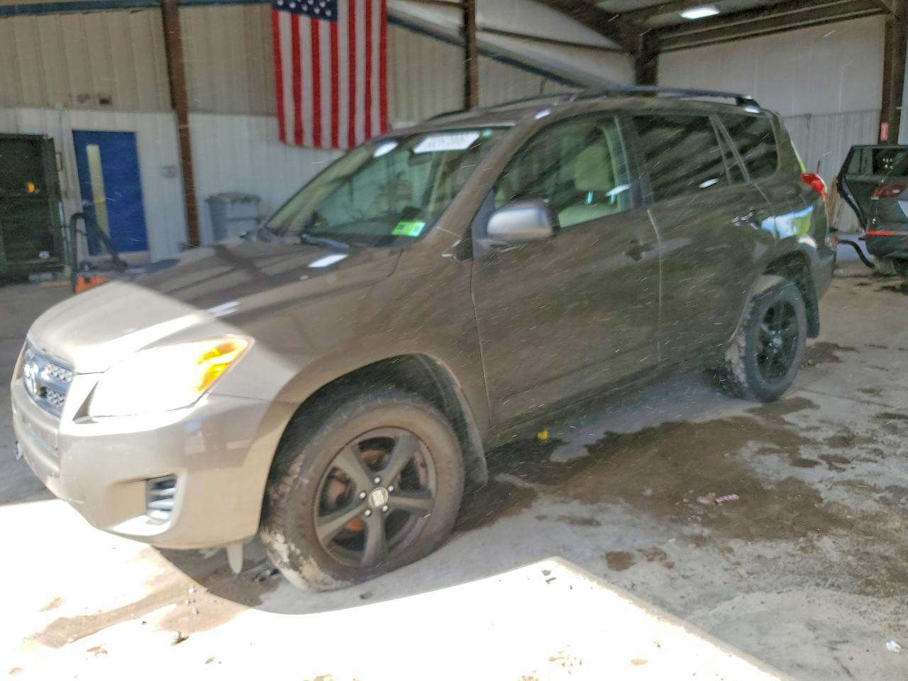 2011 TOYOTA RAV4 BASE | 2T3BF4DV6BW116998 | UPCARS