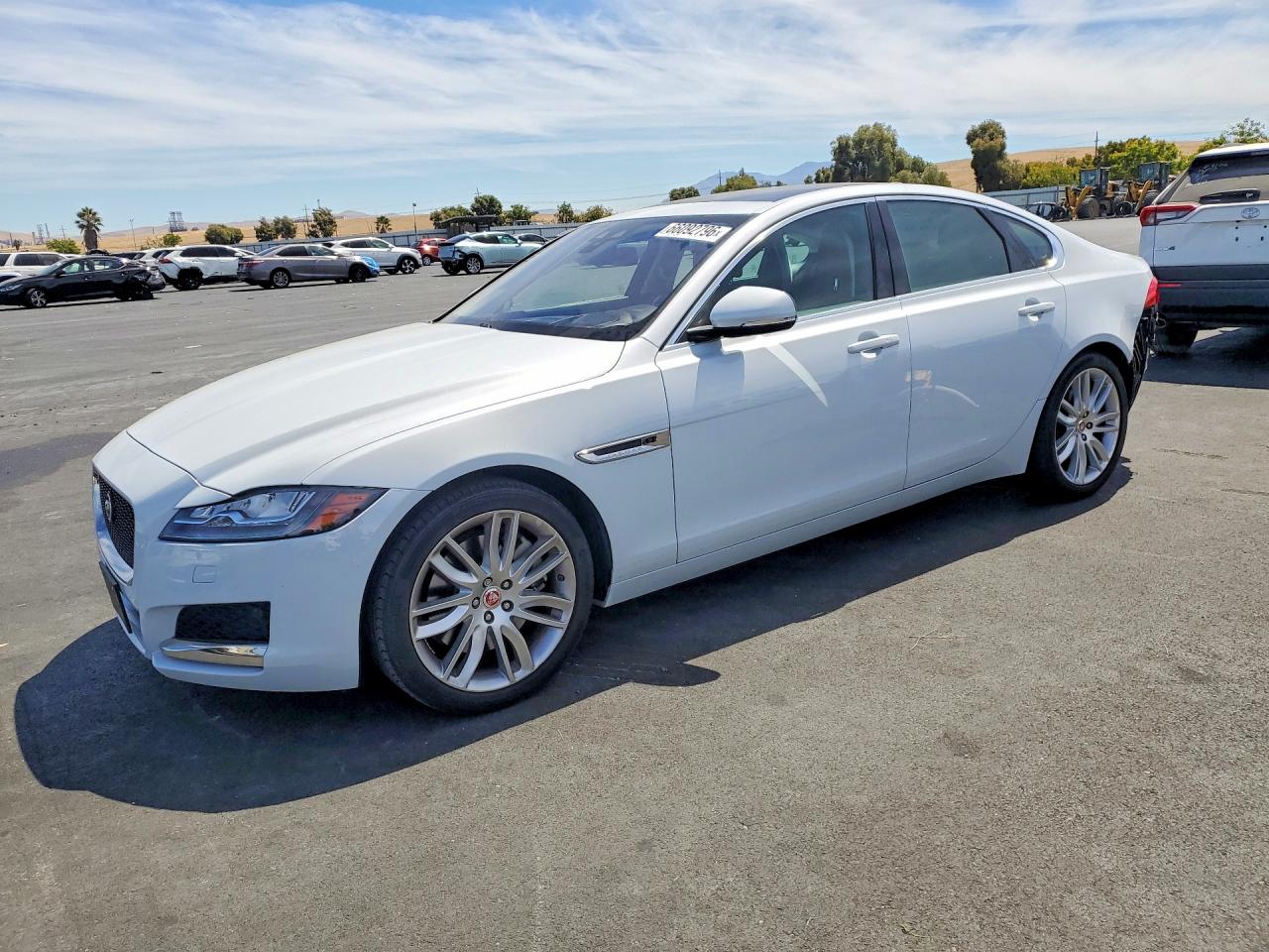 2018 JAGUAR XF PORTFOLIO LE | SAJBH4EV5JCY53461 | UPCARS