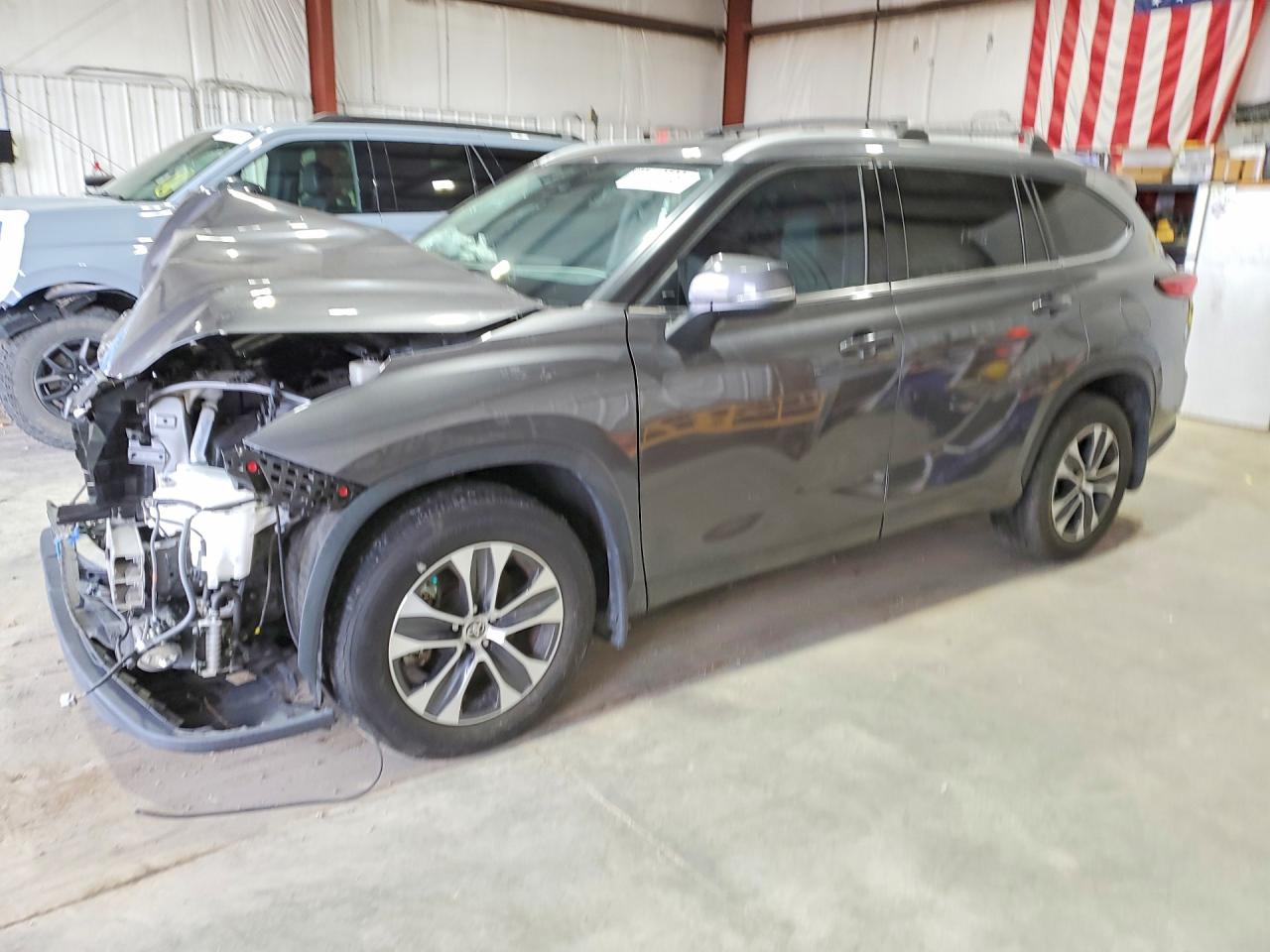 2022 TOYOTA HIGHLANDER XLE | 5TDHZRBH8NS581221 | UPCARS