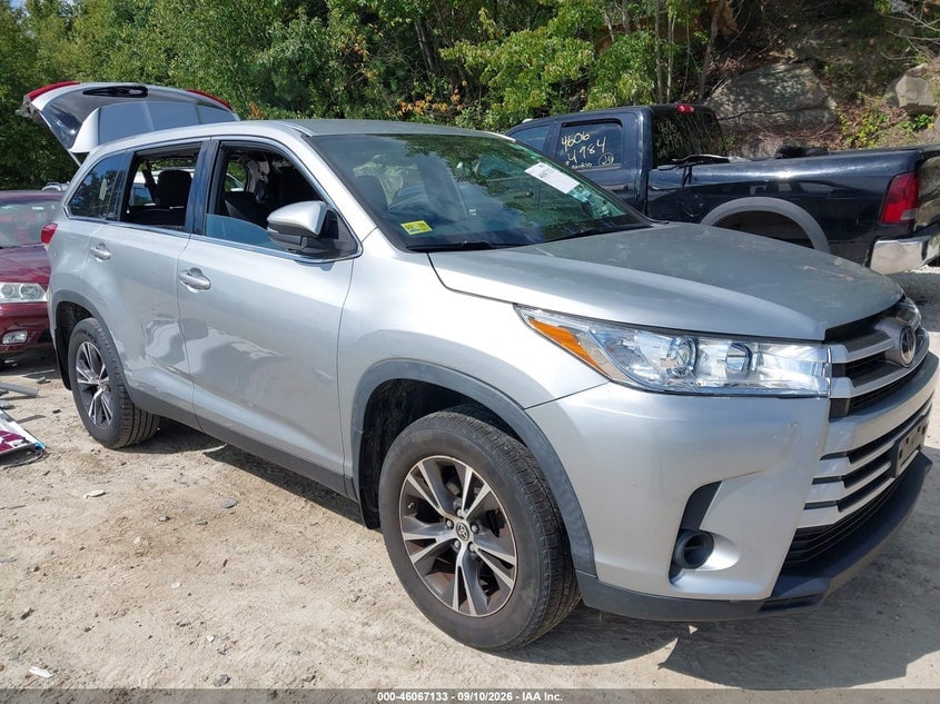 2019 TOYOTA HIGHLANDER LE | 5TDBZRFH3KS745504 | UPCARS