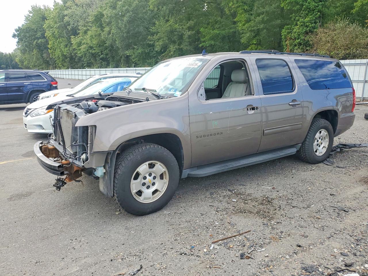 2014 CHEVROLET SUBURBAN C1500 LT | 1GNSCJE01ER186561 | UPCARS