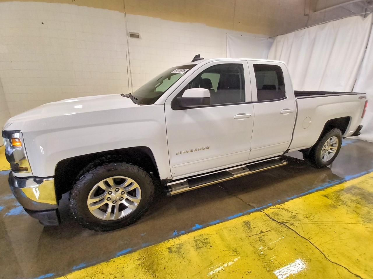 2017 CHEVROLET SILVERADO K1500 LT | 1GCVKREC5HZ255144 | UPCARS