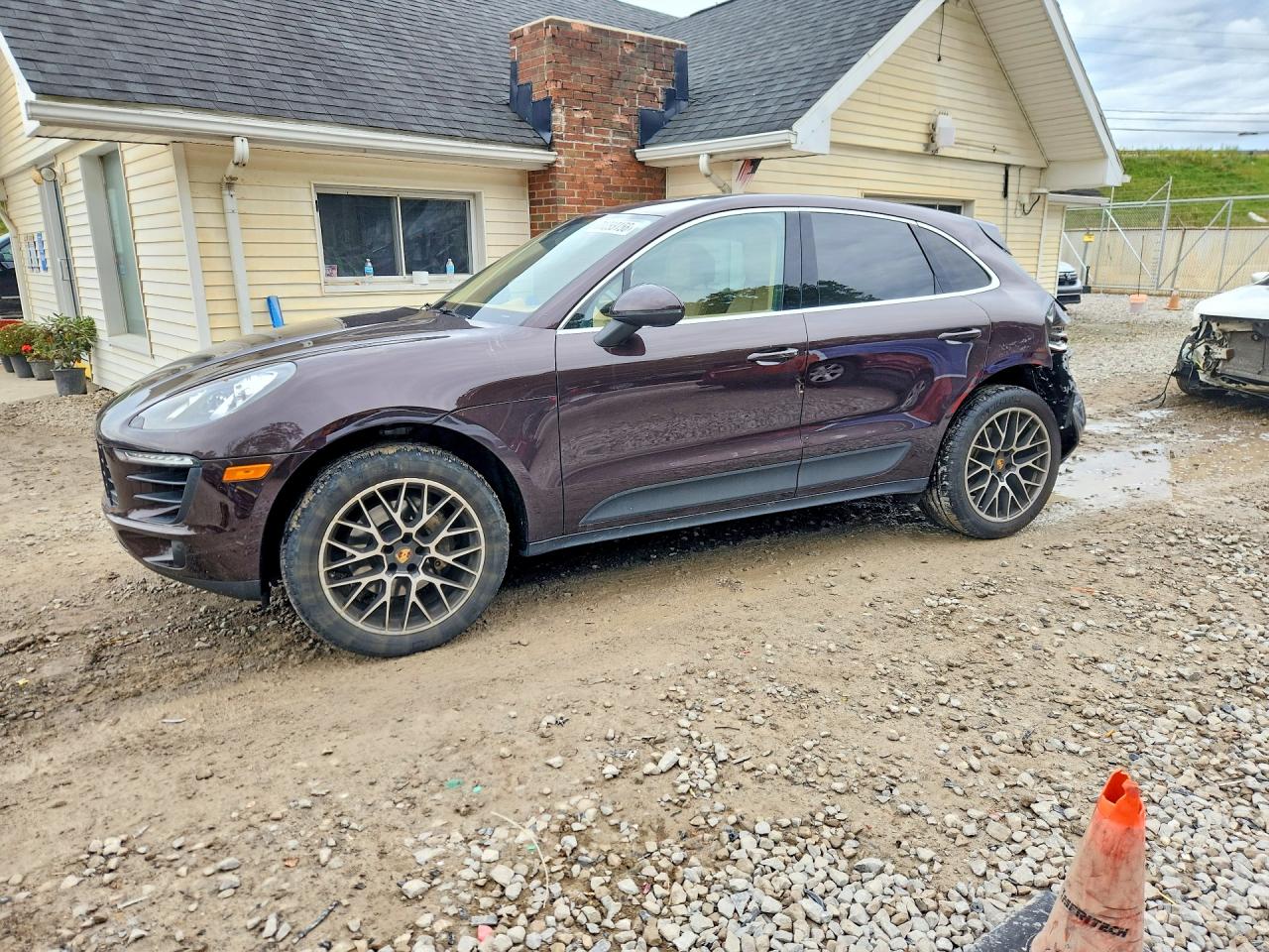 2017 PORSCHE MACAN S | WP1AB2A57HLB12257 | UPCARS