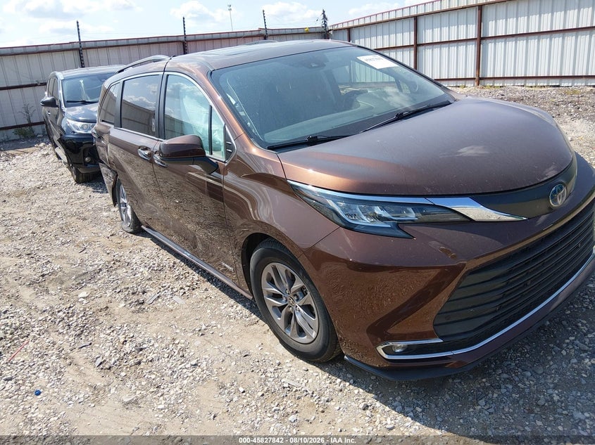 2021 TOYOTA SIENNA XLE | 5TDJSKFCXMS018066 | UPCARS