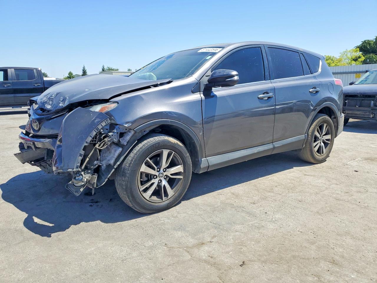 2018 TOYOTA RAV4 XLE | 2T3WFREV2JW473624 | UPCARS