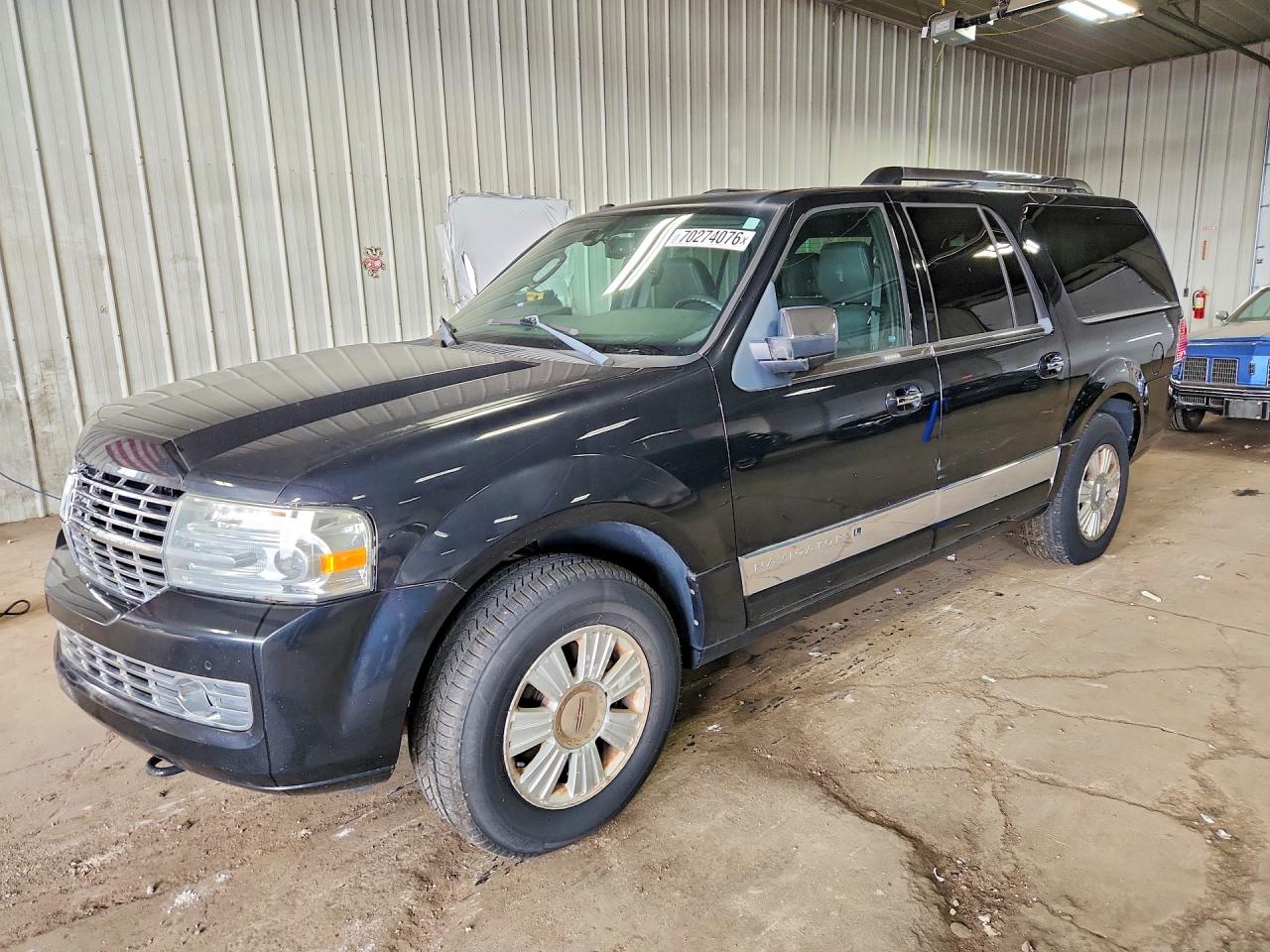 2011 LINCOLN NAVIGATOR L | 5LMJJ3J56BEJ05735 | UPCARS