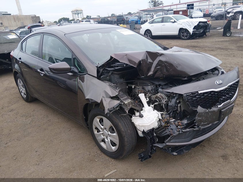 2018 KIA FORTE LX | 3KPFL4A73JE185433 | UPCARS