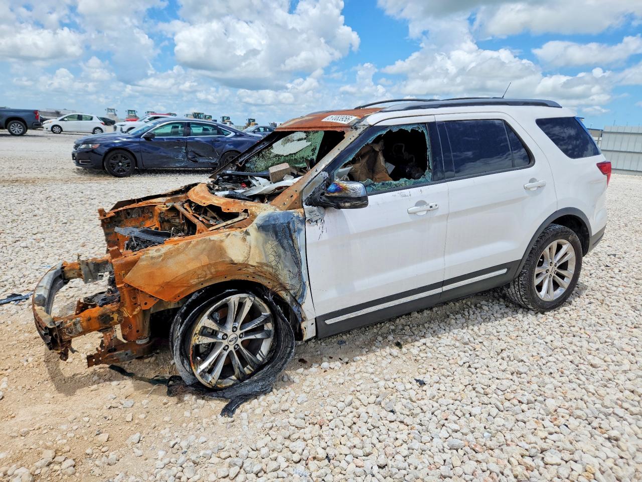 2019 FORD EXPLORER XLT | 1FM5K7DH7KGA03377 | UPCARS