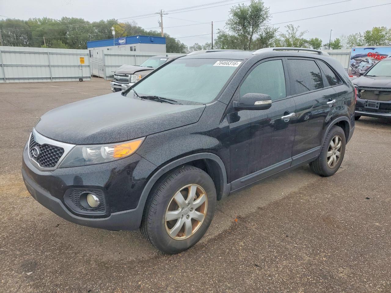 2013 KIA SORENTO LX | 5XYKT3A62DG324328 | UPCARS