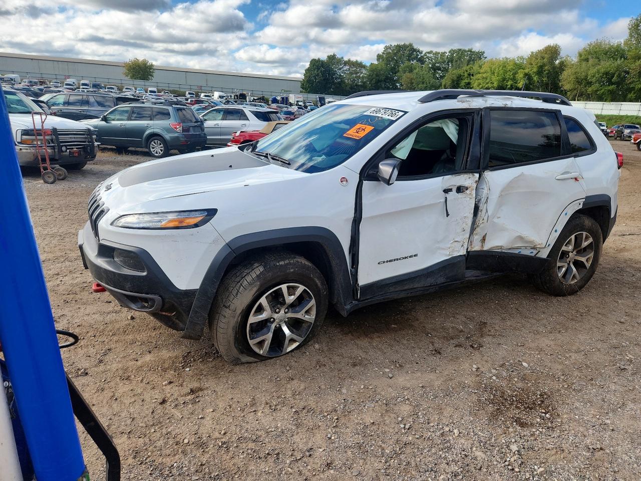 2016 JEEP CHEROKEE TRAILHAWK | 1C4PJMBS7GW253020 | UPCARS