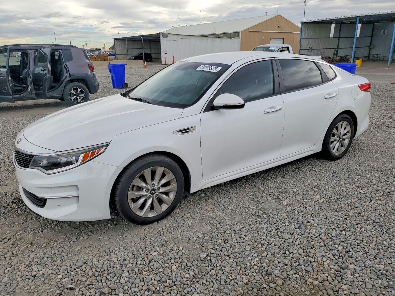 2016 KIA OPTIMA LX | 5XXGT4L3XGG017416 | UPCARS