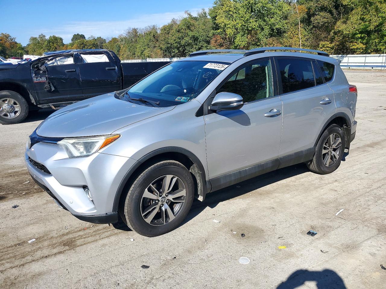 2017 TOYOTA RAV4 XLE | 2T3RFREV3HW684189 | UPCARS