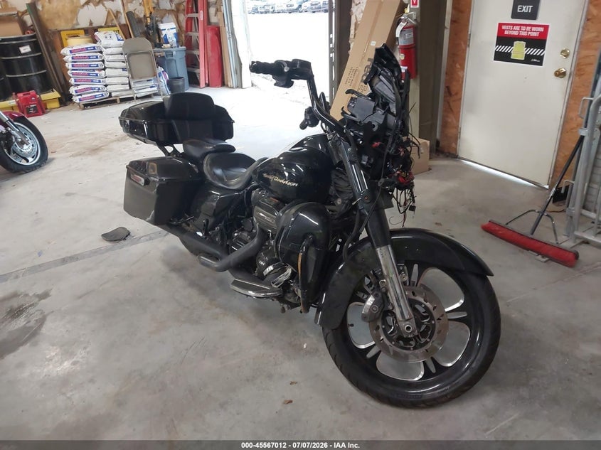 2017 HARLEY-DAVIDSON FLHXSE CVO STREET GLIDE | 1HD1PXF12HB960850 | UPCARS