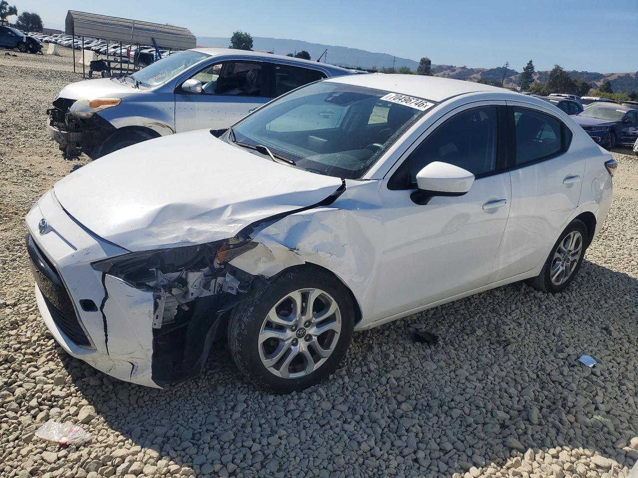 2017 TOYOTA YARIS BASE | 3MYDLBYV2HY180119 | UPCARS