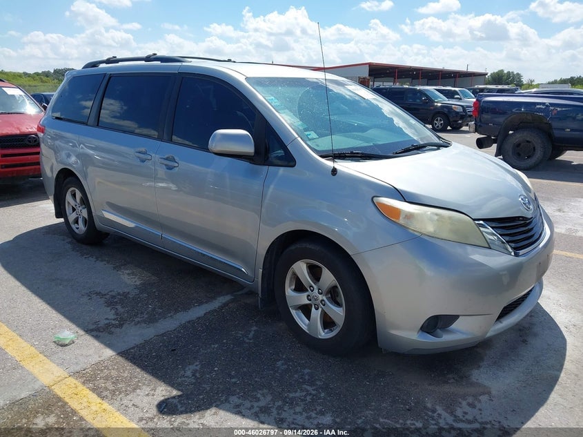 2014 TOYOTA SIENNA LE V6 8 PASSENGER | 5TDKK3DC5ES526430 | UPCARS