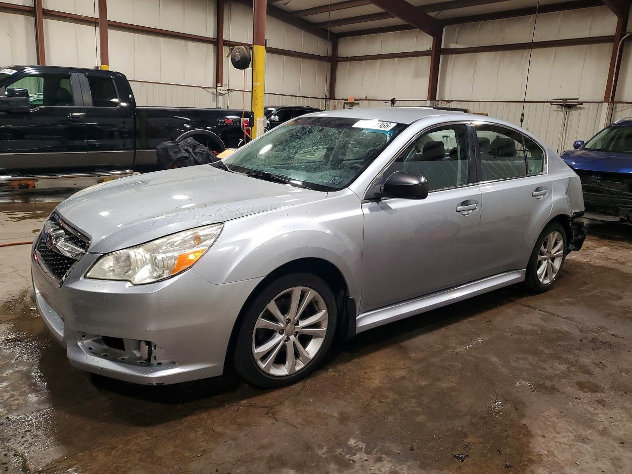 2014 SUBARU LEGACY 2.5I | 4S3BMBA61E3018573 | UPCARS