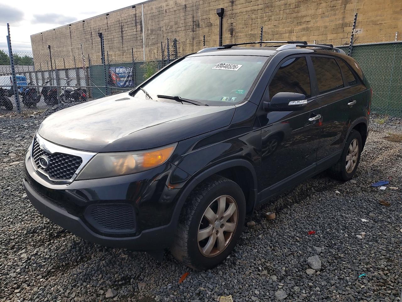 2011 KIA SORENTO LX | 5XYKT4A29BG168868 | UPCARS