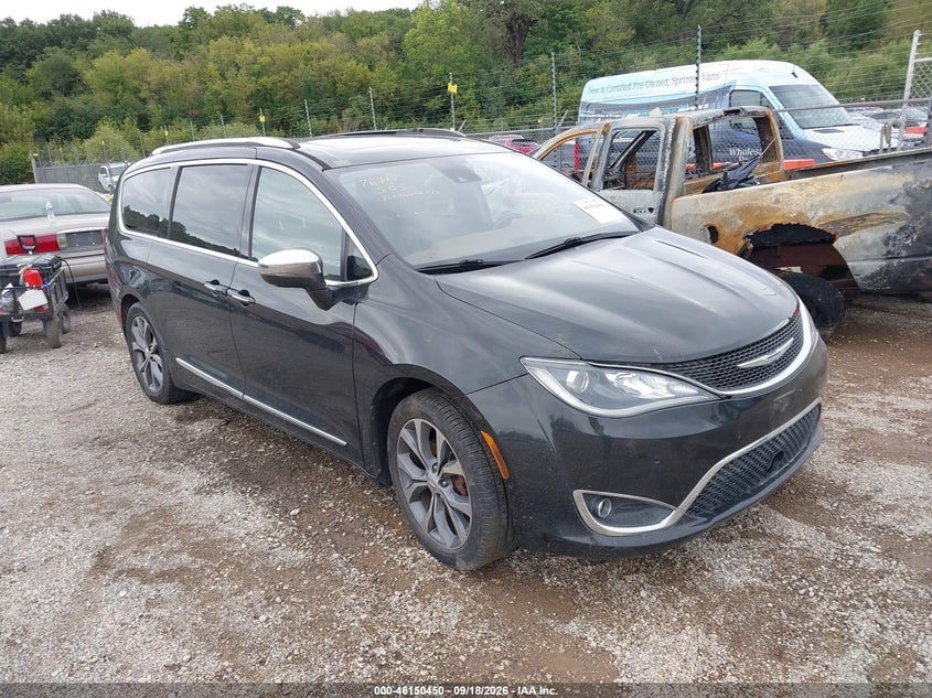 2017 CHRYSLER PACIFICA LIMITED | 2C4RC1GG7HR735339 | UPCARS
