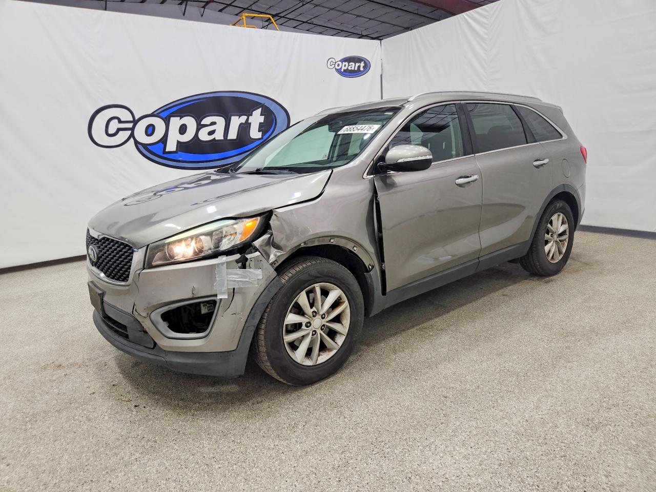 2016 KIA SORENTO LX | 5XYPG4A31GG061680 | UPCARS
