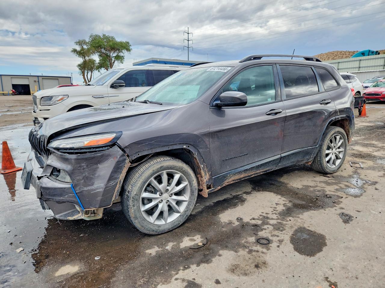 2018 JEEP CHEROKEE LATITUDE | 1C4PJLCB1JD590973 | UPCARS