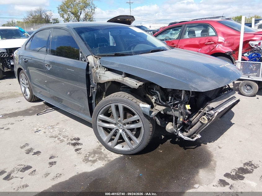 2018 VOLKSWAGEN PASSAT 2.0T R-LINE/2.0T S | 1VWAA7A33JC020338 | UPCARS