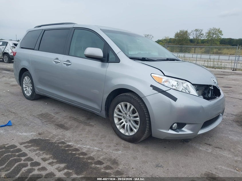 2016 TOYOTA SIENNA XLE 8 PASSENGER | 5TDYK3DC9GS755674 | UPCARS