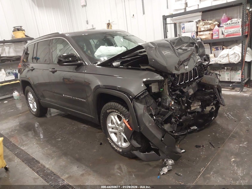 2025 JEEP GRAND CHEROKEE LAREDO 4X4 | 1C4RJHAG0SC327630 | UPCARS