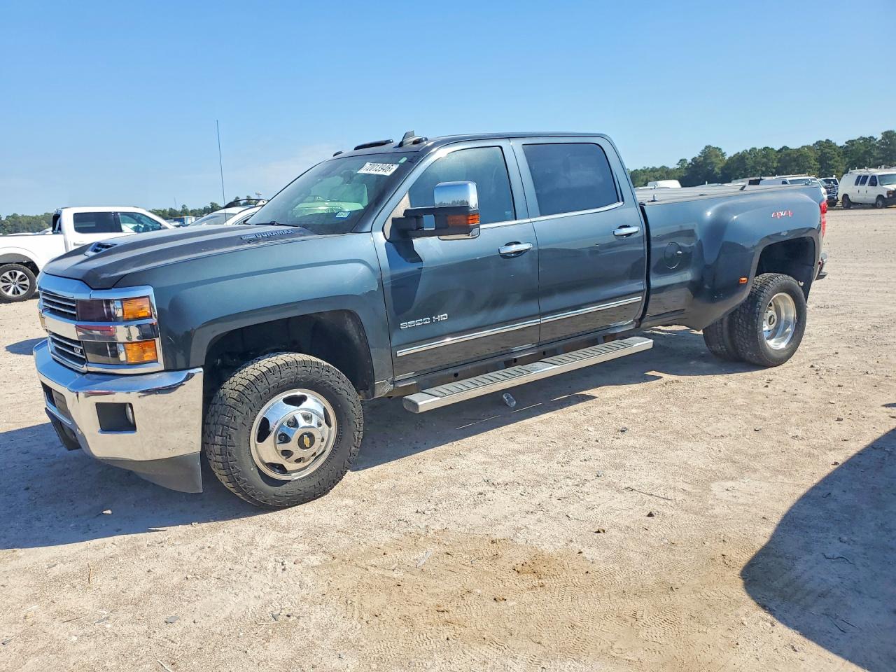 2019 CHEVROLET SILVERADO C1500 HEAVY DUTY | 1GC4KXEY5KF263216 | UPCARS