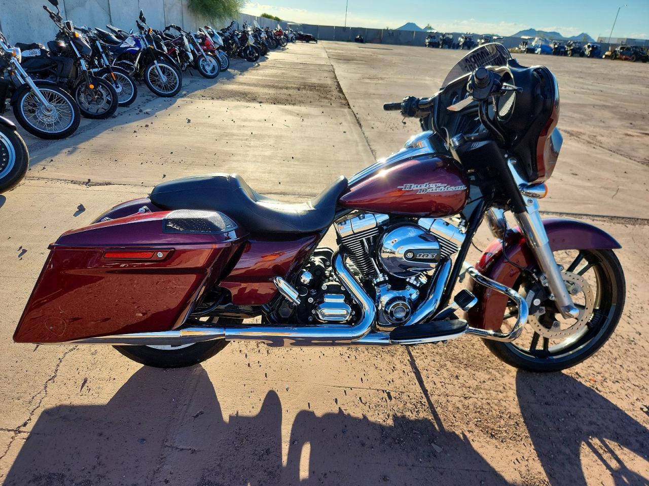 2015 HARLEY-DAVIDSON FL STREET GLIDE | 1HD1KBM1XFB690574 | UPCARS