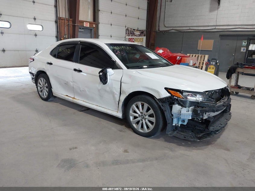 2018 TOYOTA CAMRY LE | 4T1B11HK2JU095183 | UPCARS