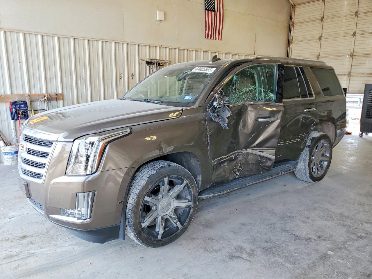 2016 CADILLAC ESCALADE LUXURY | 1GYS4BKJ3GR275568 | UPCARS