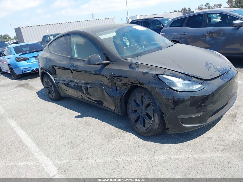 2024 TESLA MODEL Y LONG RANGE SINGLE MOTOR REAR-WHEEL DRIVE/RWD | 7SAYGDED0RF207216 | UPCARS