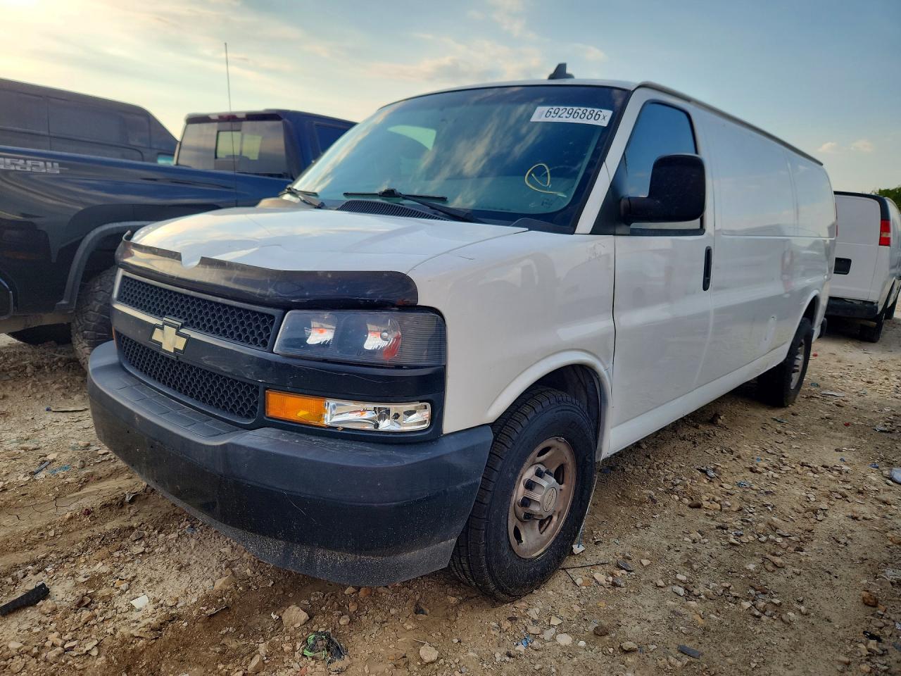2018 CHEVROLET EXPRESS | 1GCZGHFG2J1179854 | UPCARS