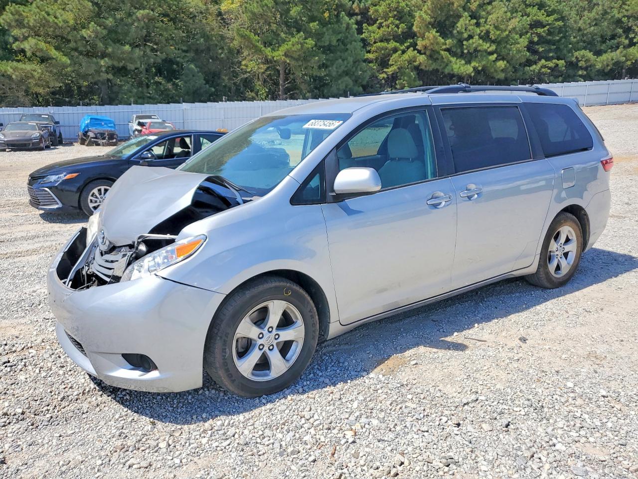 2017 TOYOTA SIENNA LE | 5TDKZ3DCXHS802519 | UPCARS
