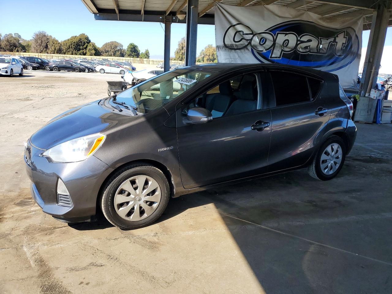 2014 TOYOTA PRIUS TWO | JTDKDTB36E1570575 | UPCARS