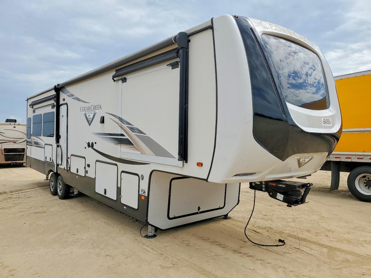 2022 FOREST RIVER CEDAR CREE 2021   CAMPER | 4X4FCRP24NS231325 | UPCARS