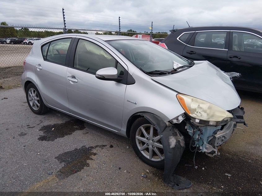 2013 TOYOTA PRIUS C THREE | JTDKDTB30D1552801 | UPCARS