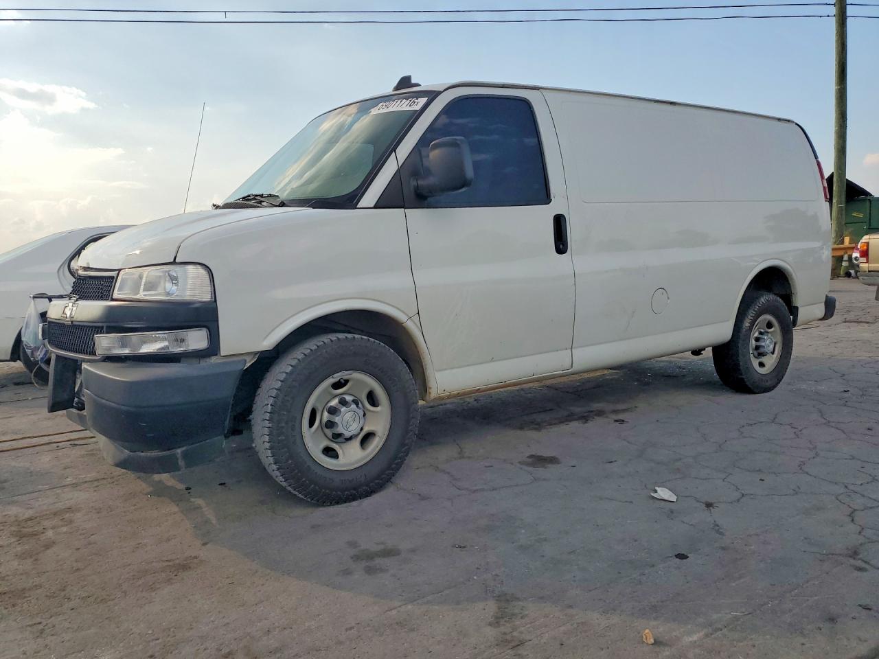 2019 CHEVROLET EXPRESS | 1GCWGAFG3K1210900 | UPCARS