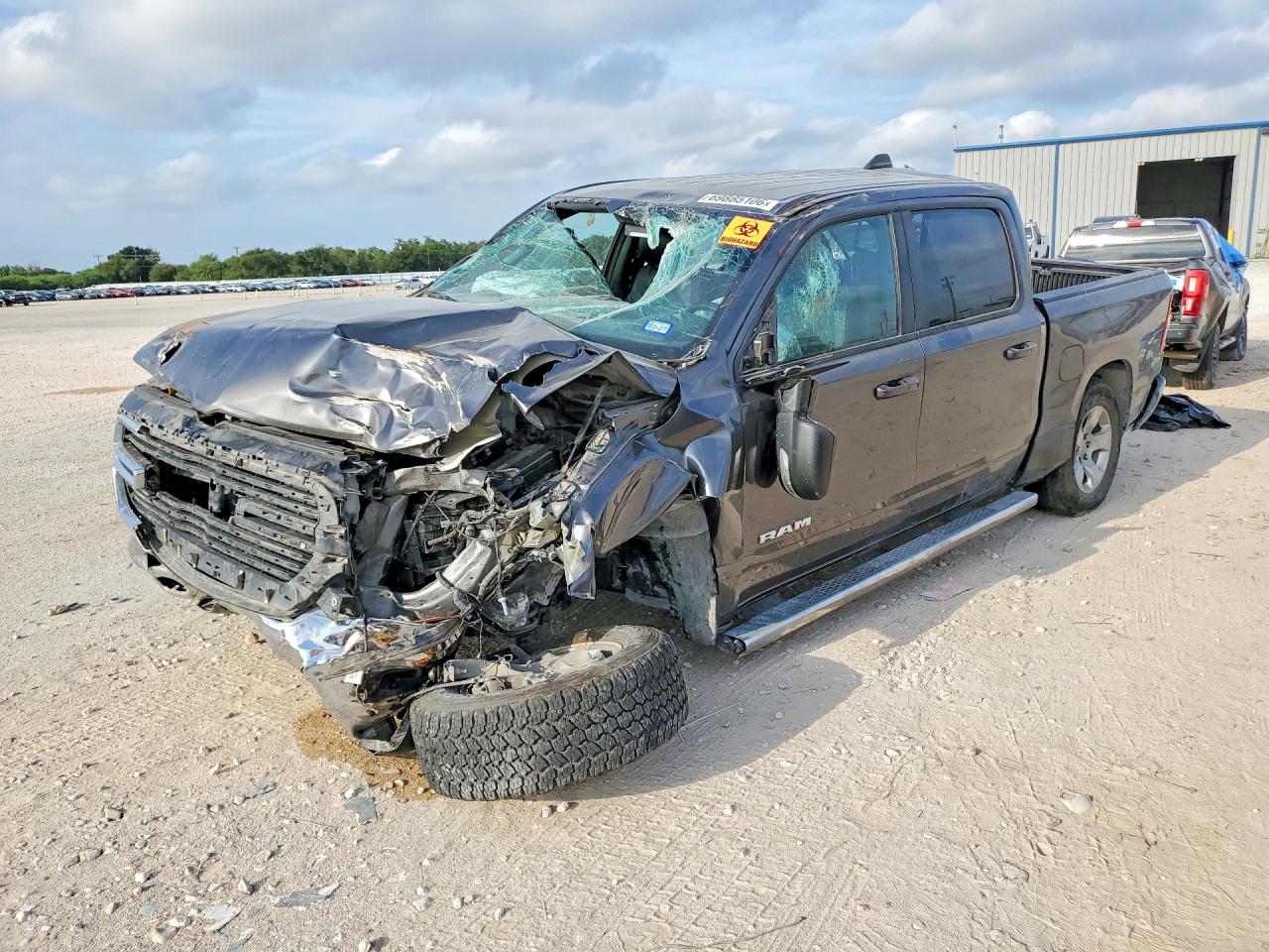 2021 RAM 1500 BIG HORN/LONE STAR | 1C6RREFT7MN660869 | UPCARS